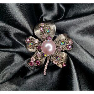 Rare Find Vintage Clover Brooch With Pink Faux Pearl & Rhinestone Accents